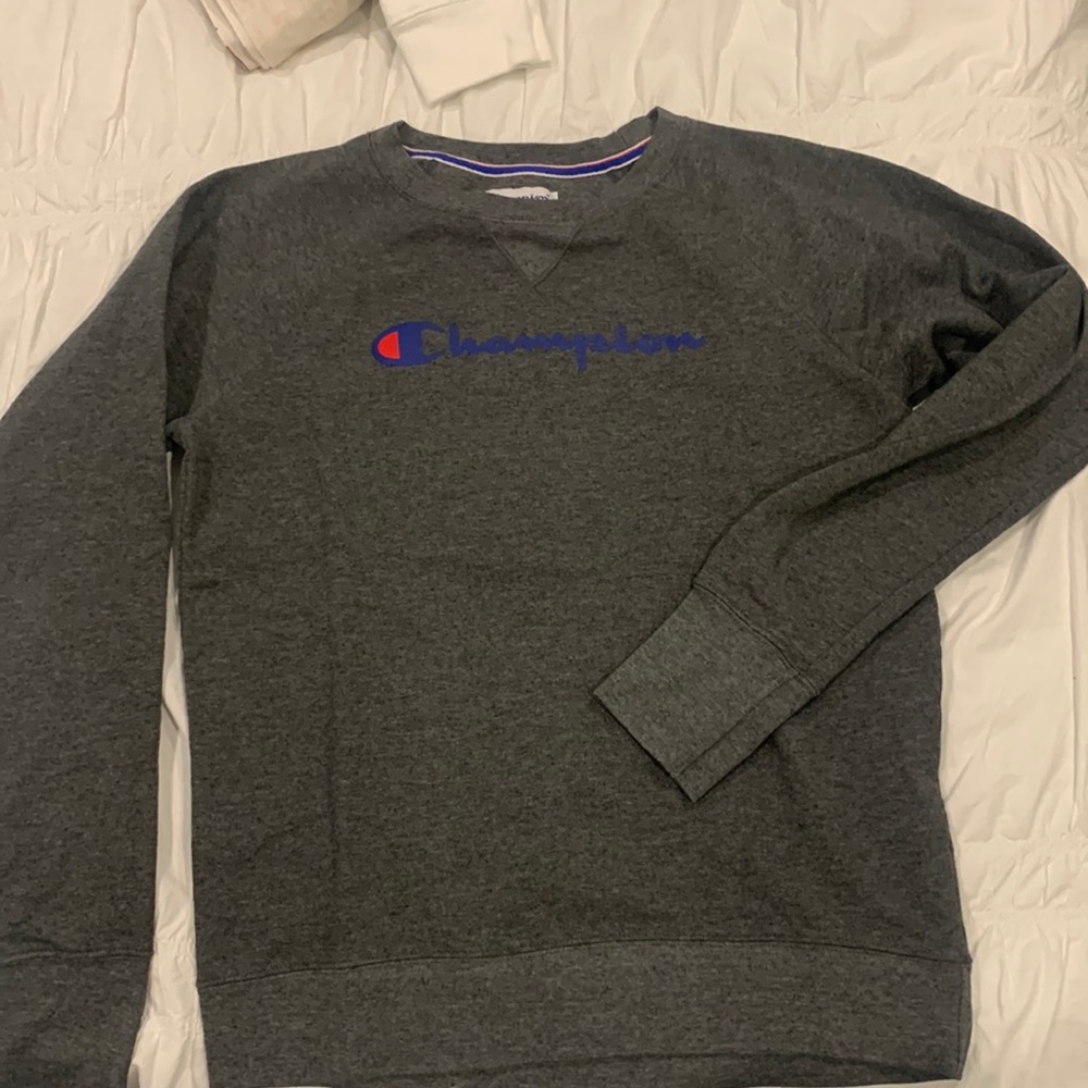 Champion Crewneck.